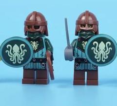 ミニフィグ2体　LEGO 21358 クラーケン　お城シリーズ　キャッスルのサムネイル