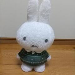 ミッフィー ぬいぐるみ 緑のセーター