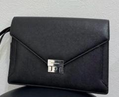BURBERRY ブラック クラッチバッグ