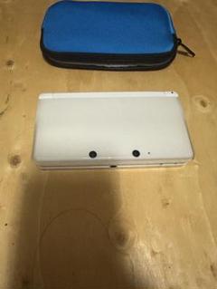 ニンテンドー3DS 本体 ホワイト 充電器 ソフト5本