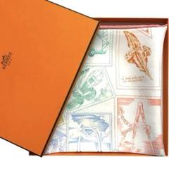 極美品 マルチカラー エルメス シルクスカーフ カレ90 フォーブルの切手愛好家 極美品 マルチカラー エルメス シルクスカーフ カレ90