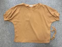 NATURAL BEAUTY BASIC ベージュ Vネック 半袖　Sサイズ
