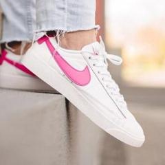 新品未使用NIKE W BLAZER LOW LE