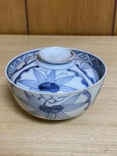 古い染め付けの蓋付き茶碗のサムネイル