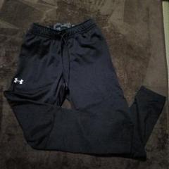 Under Armour 黒 ジャージパンツ