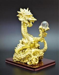 金色ドラゴンのクリスタルボール