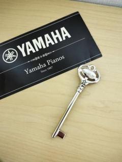 YAMAHA グランドピアノ 鍵のサムネイル