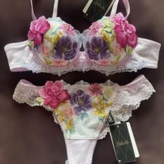 サルート 限定販売コレクション 19GROUP ガーターベルト IV サルート 限定販売コレクション 19GROUP ガーターベルト IV