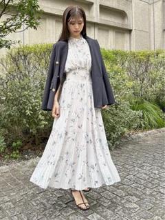 ⭐️新品未使用⭐️美品⭐️スナイデルワンピース ⭐️新品未使用⭐️SNIDEL スナイデル アイボリー シャツ
