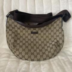 GUCCI ショルダーバッグ　GG柄　三日月型