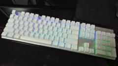 ☆メカニカル式ゲーミングキーボードLEDバックライト付き