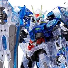 【大幅値下げ中】バンダイＭＧ 1/100 ダブルオーザンライザー［クリアカラー］のサムネイル