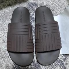 2025年最新】Bottega Veneta カラー：ブラウン系 サンダルの人気