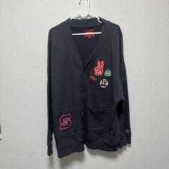 ダークグレー パッチ付きカーディガン