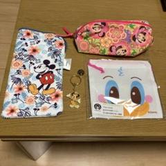 ディズニーグッズ４点　ポーチやキーホルダー