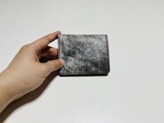 新品・ パッと見る白いグレー×ネイビーのカードケース②