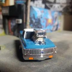 マッスルマシーン スーパーチャージャー付きカスタムトラックミニカー1/64