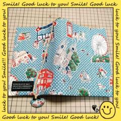 ハンドメイド✿文庫本サイズ✿ブックカバー✿ロンドンアイコン✿水色ドット柄