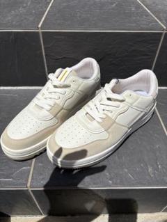 お値下げ！Bershkaのスニーカーブーツ ベルシュカ、ソックス丸見えのシースルースニーカーを発売