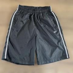 Nike 黒 サイドラインショートパンツ メンズS