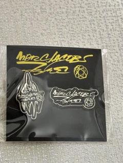 FUTURA X MARC JACOBS コラボピンバッジ　新品