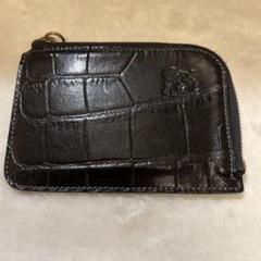 【新品未使用】イルビゾンテ　黒 レザー 二つ折り財布 イルビゾンテ 黒 レザー 二つ折り財布 ゴールド金具 - メルカリ