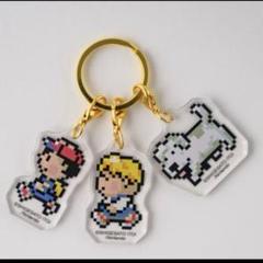 MOTHER アクリルキーホルダー　ネス　ロゴ　スカラビ等　新品　7点　マザー Amazon.co.jp: 新 MOTHER2 アクリルキーホルダー ネスとポーキー