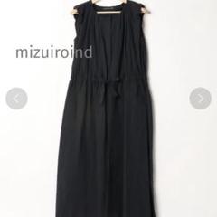 mizuiroindミズイロインド　タックネックフロントフライフレアワンピース