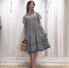 極美品　自由区　ワンピース　大きいサイズ　ボタニカル　花柄