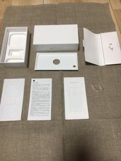 iPhone6 Silver 64GB の空き箱です。
