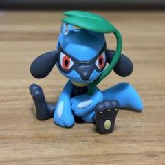 ポケモン　みんなであまやどりマスコット　リオル