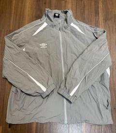 umbro グレー ナイロンジャケット
