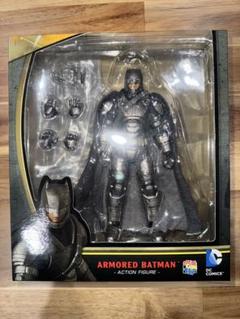MAFEX アーマードバットマンのサムネイル