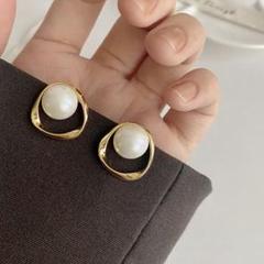 ✳️ゴールドラインパールピアス　✳️ 只今SALE中✳️