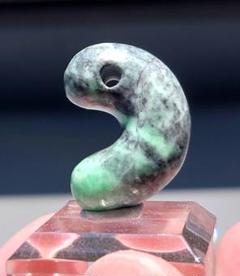 糸魚川翡翠 勾玉 金山谷系
