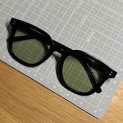 ウェリントン　黒フレーム　グリーンレンズ　オシャレ　メガネ　サングラス　激安