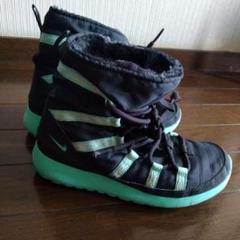 ★Nike ナイキ ブーツ 黒/ミント23.5㌢のサムネイル