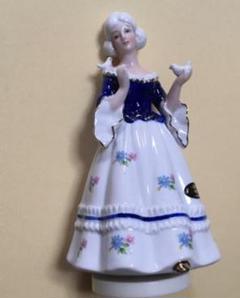 陶器製 女性像 青と白 花柄 約15cm