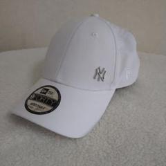 NEWERA ニューエラ NY ヤンキース9forty 白 メタルチャーム