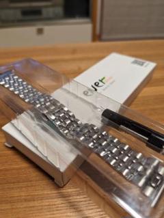 【新品】アップルウォッチ　艶有りのシルバーリストバンド　高級感　取付方法説明書付