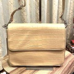 ✨希少✨未使用品✨ボディドレッシング ショルダーバッグ 本革 クロコ型押し 底鋲