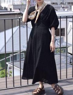 美品★ダブルクローゼット スワトー 刺繍前ボタンナローワンピース ブラック