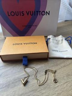 箱付き　Louis Vuitton M字型ペンダントネックレス ペンダント・モノグラム ロウ S00｜ルイ・ヴィトン 公式サイト