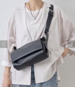 【新品未使用】　ビアズリー　レザーボディバッグ　トープ Amazon.co.jp: [BEARDSLEY] [ビアズリー] 《ベルト付替え可
