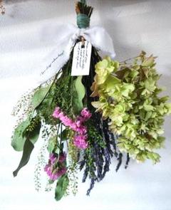 128　夏の涼やか❇ふんわりスワッグ❇摘みたてラベンダー&カシワバあじさい