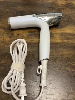【冷風のみ　ジャンク品】リファ ヘアドライヤー ホワイト 冷風のみ ジャンク品】リファ ヘアドライヤー ホワイト - メルカリ