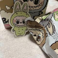 POPMART ラブブ labubu マカロン　Greengrape 正規品 POPMART ラブブ マカロン labubu Green Grape - メルカリ