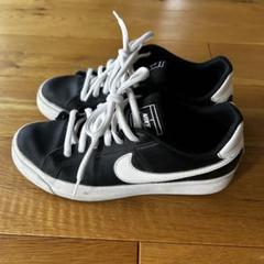 NIKE ナイキ スニーカー 22.5cm ブラック/ホワイト