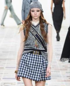 2025年最新】Christian Dior ベスト・ジレ・ビスチェの人気