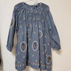 apolina kids 刺繍　くすみブルー　ワンピース　3-5Y APOLINA KIDS - SEN_TO_SENCE